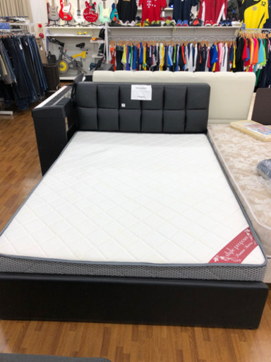 ダブルベッド　styleproposer  ブラック