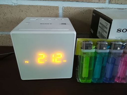 クロックラジオ　SONY　ICF-C１　時計　ラジオ