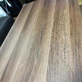 LOWYA

収納付きリビングテーブルの画像