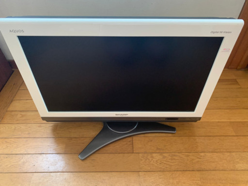 [値下げ交渉可]SHARP AQUOS 26型　液晶カラーテレビ　ホワイト　2009年製