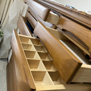 【値下げ相談可】木製タンス（大きめ・ブラウン）｜傷あり｜配送可能｜引き取り希望｜解体可能の画像