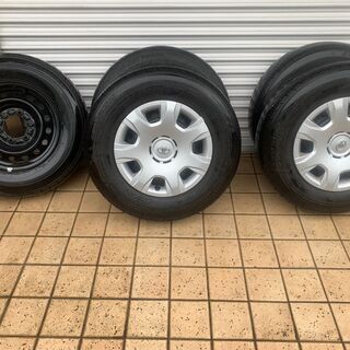ハイエース　純正ホイール&タイヤ&ホイールカバー4本+スペア