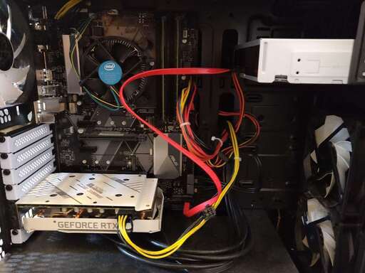 自作ゲームパソコン（i58500/rtx2070/16GB）