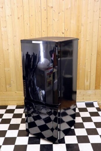 配達込み 冷蔵庫　MITSUBISHI MR-P15W-B　2013年製　146L　サファイアブラック　単身　2ドア　キッチン　住まい