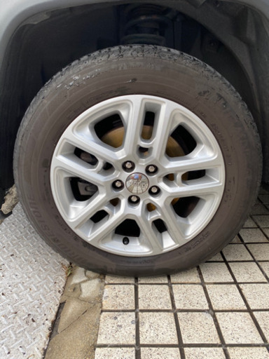 ジープコンパス純正タイヤ、ホイール