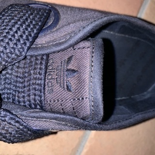 adidas  リボンスニーカー アディダス　紺の画像