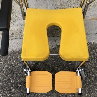 ★発送可★ 介助用車椅子 KAWAMURA KS4 シャワーキャリー 入浴/お風呂/シャワー用 の画像