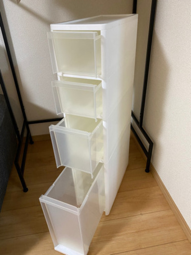 隙間収納★スリムストッカー　キッチンや洗面に