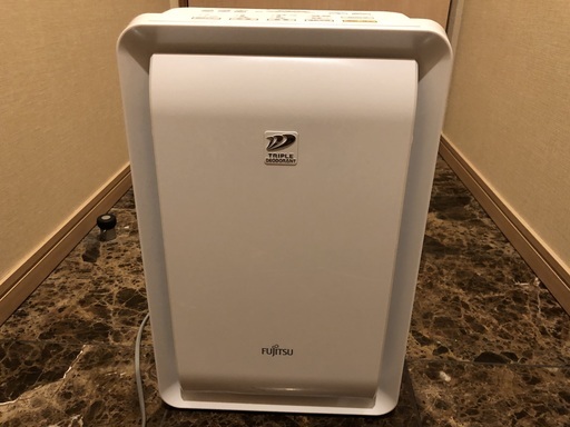 空気清浄機（富士通ゼネラル）　3年くらい使用　1500円