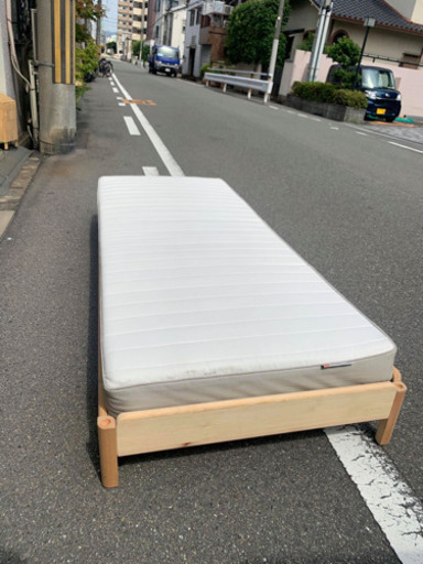 シングルベッド