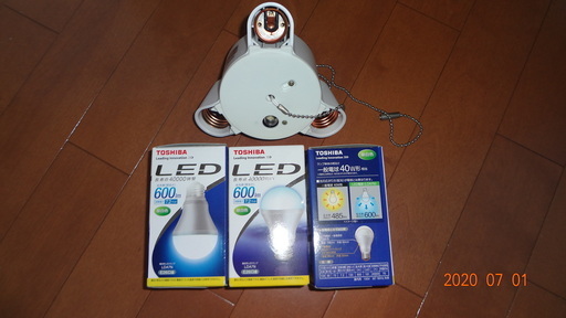 値下げ　ＬＥＤ電球　3灯天井照明