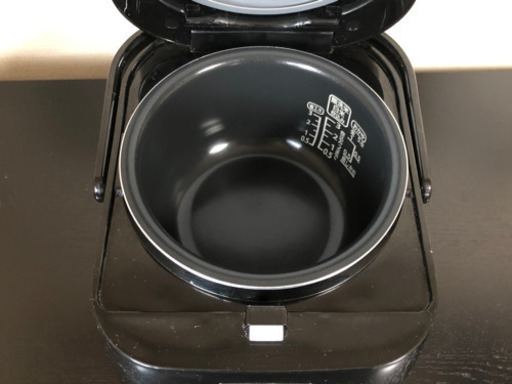 アイリスオーヤマ炊飯器　三合　銘柄量り炊き　RC-IA30-B