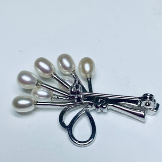 〇 Summer SALE パールシンプルブローチ 〇の画像