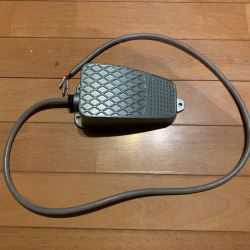 パトライト足踏みペダル