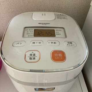 炊飯器　3合　2011年製