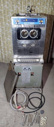 2 SANYO ソフトクリームフリーザー