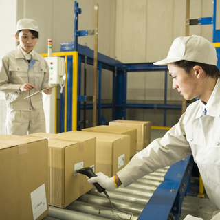＜未経験者・積極採用中☆＞高時給1330円！選別作業スタッフ◎土...