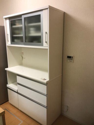 【値下げしました】食器棚  美品　カップボード　白