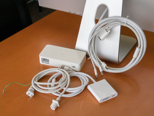 【取引中】Apple Cinema HD Display 30インチフラットパネル