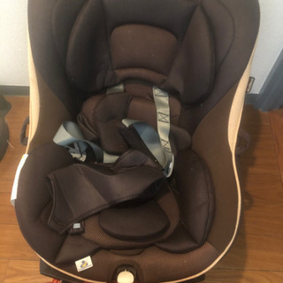 新生児からつかえるチャイルドシート
