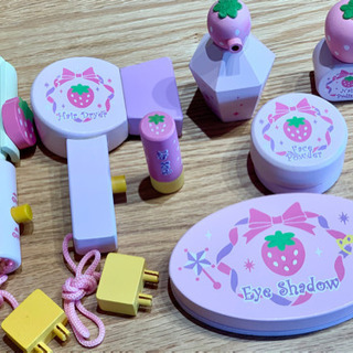 マザーガーデン　野いちご　猫脚ドレッサー　木のおもちゃの画像