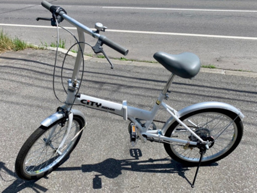 ? 折りたたみ❣️?街乗り便利❗️折りたたみ自転車　20インチ　6段切替　白?無料配送?