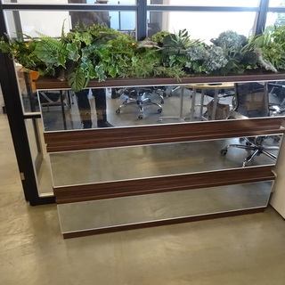 ガラス扉収納戸棚　※差し上げます