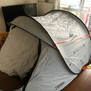 【値下げ】<美品> QUECHUA (ケシュア) キャンプ ポップアップテント 2 SECONDS XL FRESH&BLACK - 3人用