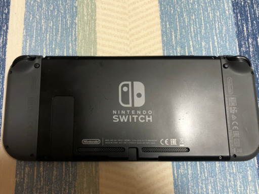 任天堂スイッチ　グレー　中古品　取引中