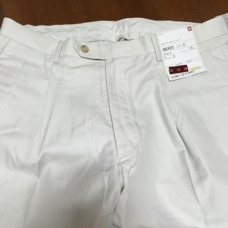【新品】2枚で定価約6000円 チノパン　ユニクロ　メンズ　88cm ×2本の画像