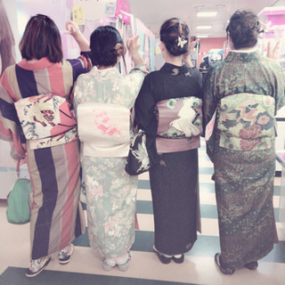 着物好きの方。