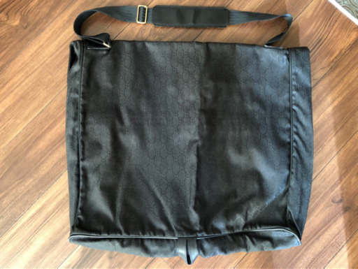GUCCI ガーメントスーツバッグ　黒