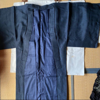 新品と中古品の画像