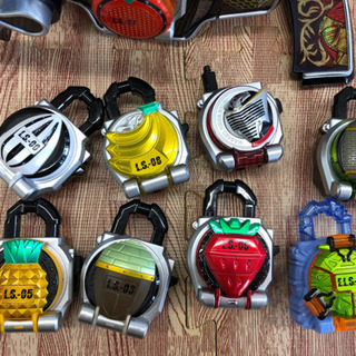 仮面ライダー 鎧武　変身ベルト　DX戦極ドライバー　ロックシードの画像