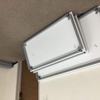   意欲が湧く白いテーブル