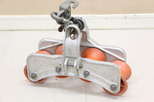 作動未確認 現状品 安田製作所 ヤスダ YASUDA 4号金車 滑車 通信工事 電気工事 配電 架線工具(HD718knwY)㉖