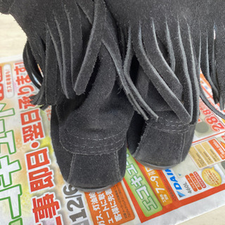 MINNETONKA フリンジブーツ中古の画像