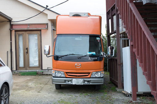 マツダ　タイタン　移動販売車（キッチンカー）車検２年付　走行距離32,000km 車載用発電機搭載