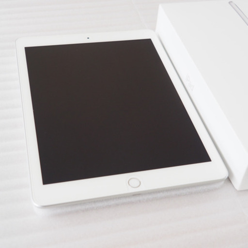 Apple iPad5 第5世代  32GB Wi-Fi + celluler SIMフリー シルバー 良品