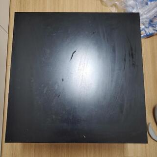 IKEAサイドテーブルの画像