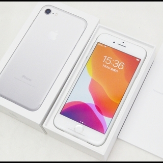 未使用 ソフトバンク iPhone7 32GB シルバー MNC...