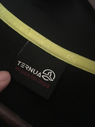 テルヌア　ストレッチパーカー　登山　ランニング