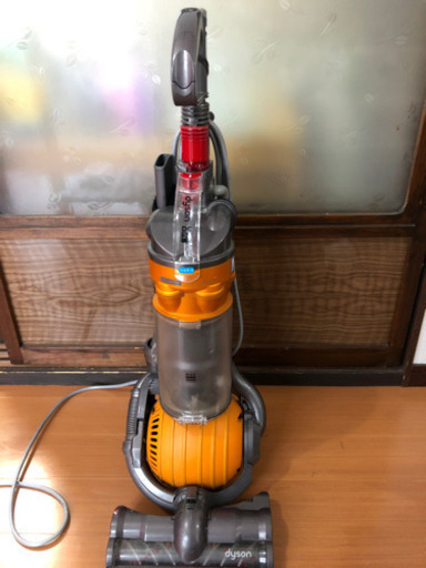 ダイソン掃除機　DC24  dyson 家庭用掃除機