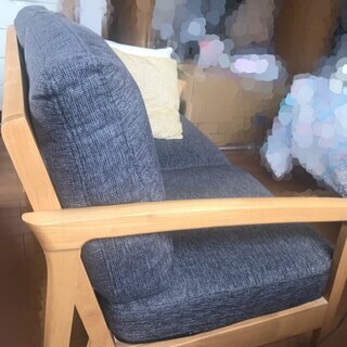 【美品】耐久性にこだわったクッションつきの二人掛けソファ 