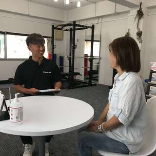 京橋の正社員パーソナルトレーナー募集！！未経験可能！月収１７万～の画像