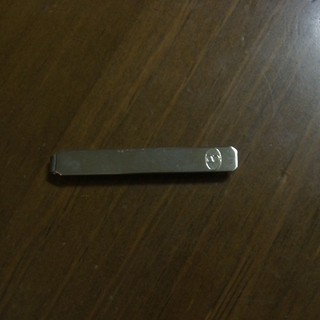 ヴァレンティノタイクリップ　Ｖロゴ