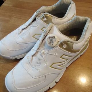 値下げ《試着のみ》new balanceゴルフシューズ　レディー...