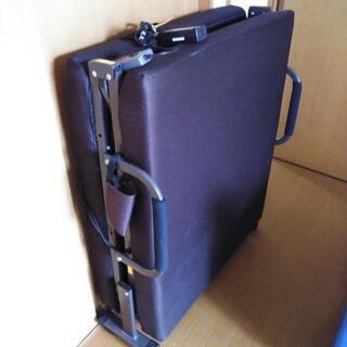 【7月中引取限定】電動折りたたみ式リクライニングベッドの画像