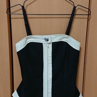  【新品】黒ジャケット　スーツ　インナー　　 の画像