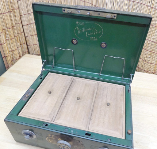 ジャンク扱い 音鳴らない★手提げ金庫 ミリオネア アラームキャッシュボックス レトロなインテリアに♪ MILLIONAIRE CASHBOX  ☆ PayPay(ペイペイ)決済可能 ☆ 札幌市 豊平区 平岸 アウトレットモノハウス